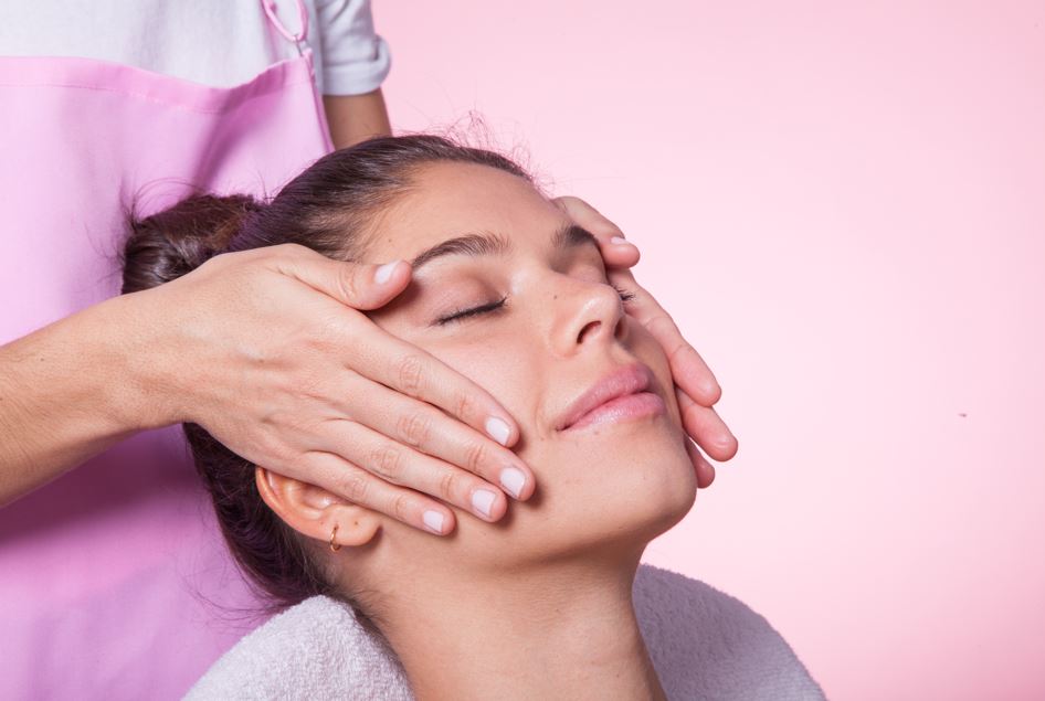 The Korean Golki Method Is the Facial Massage You Need to Try